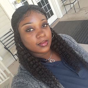 Meet your Posher, Alisha